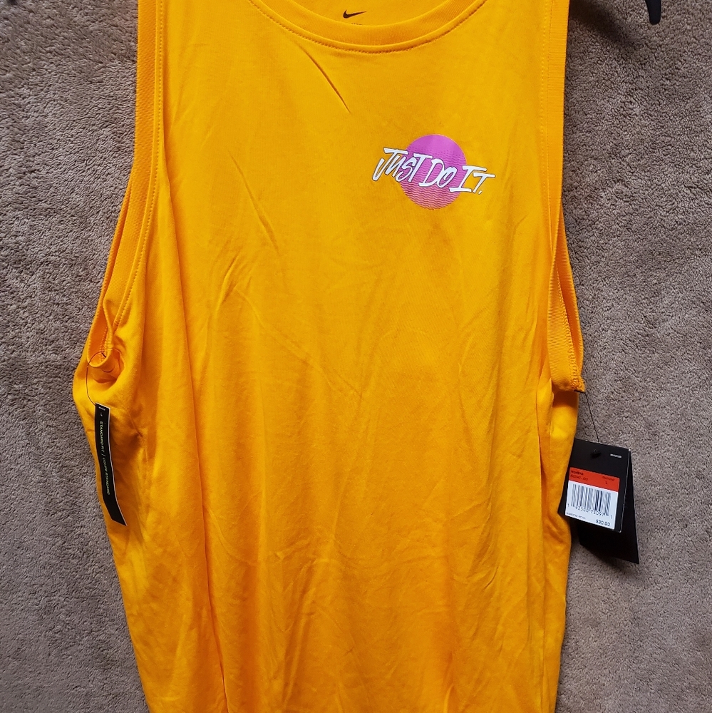 The Nike Tee Dri-Fit